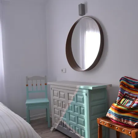 White Exclusive Bungalow. 2 Rooms, Garden & Pool. בית נופש *